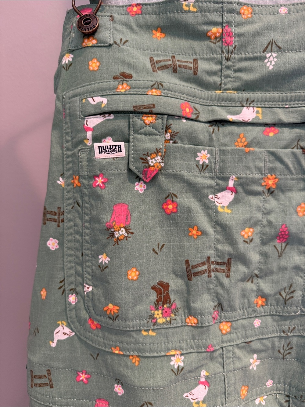 NWT Duluth Trading Co Green Duck Printed Cotton Overalls Jumpsuit M 29 - Picture 3 of 6